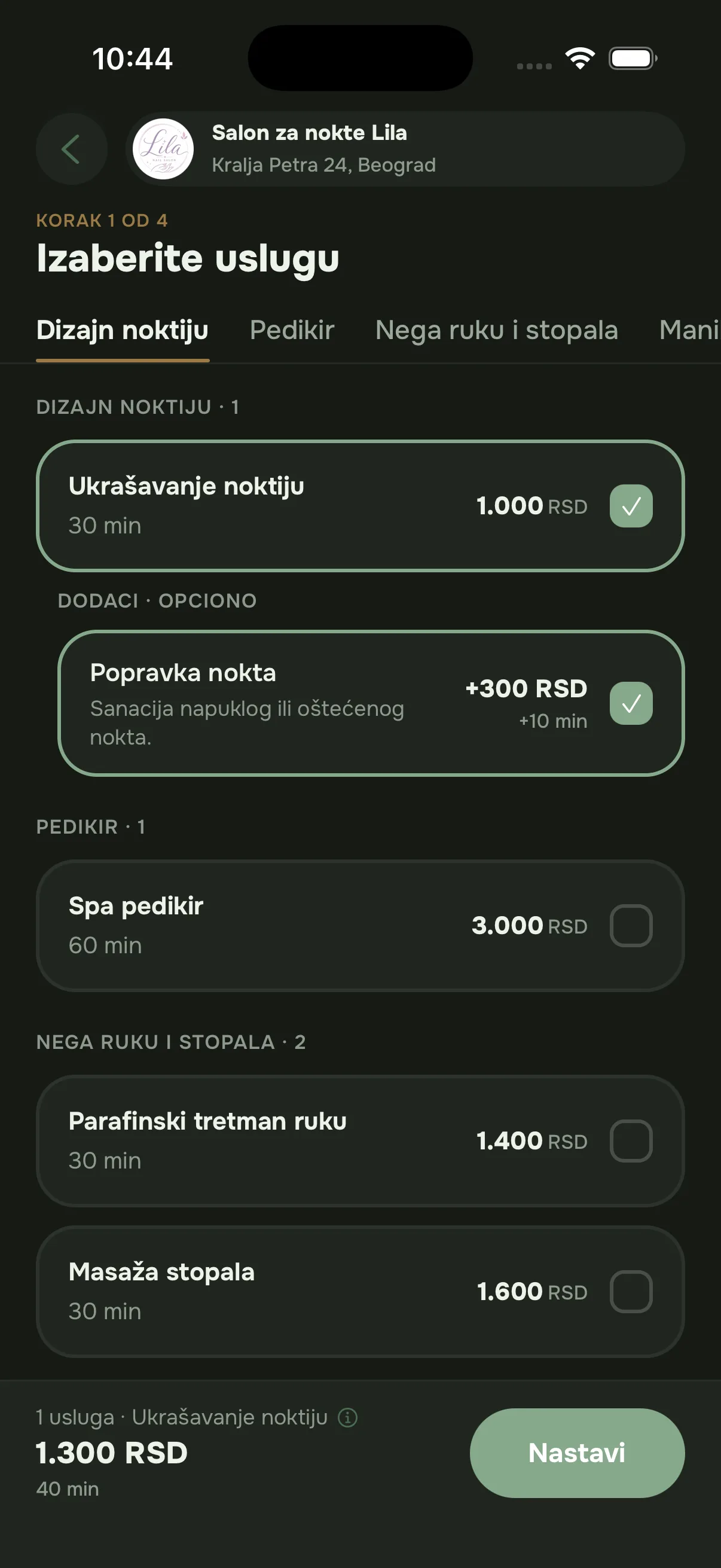Aplikacija za klijente, prvi korak: izbor usluge i dodatka, sa cenom i trajanjem.